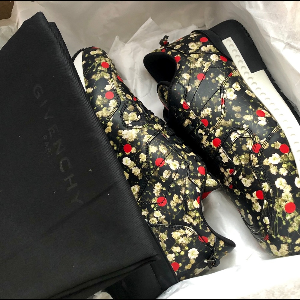 🚫SOLD.  Givenchy Sneakers